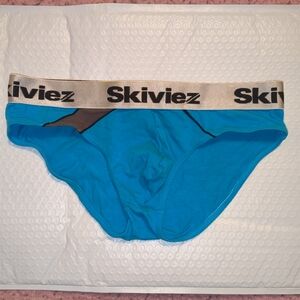 Skiviez Blue Cotton Stretch Briefs Size Medium